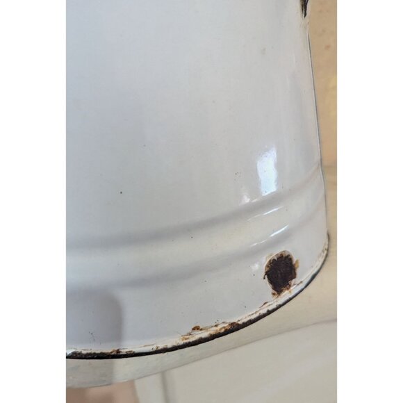 Vintage Large White & Black Enamelware Porcelain Cowboy Kettle Coffee Pot Farmho - Picture 6 of 11